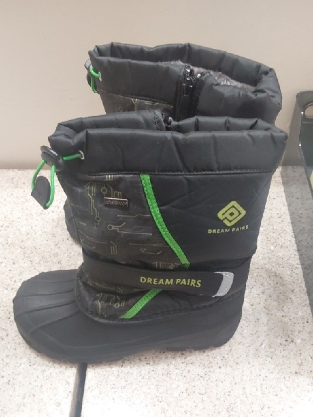 Dream Pairs Black and Green Kids Snow Boots
